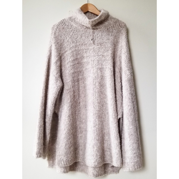 HOLZWEILER Barlind Oversized Turtleneck Sweater - Picture 7 of 16